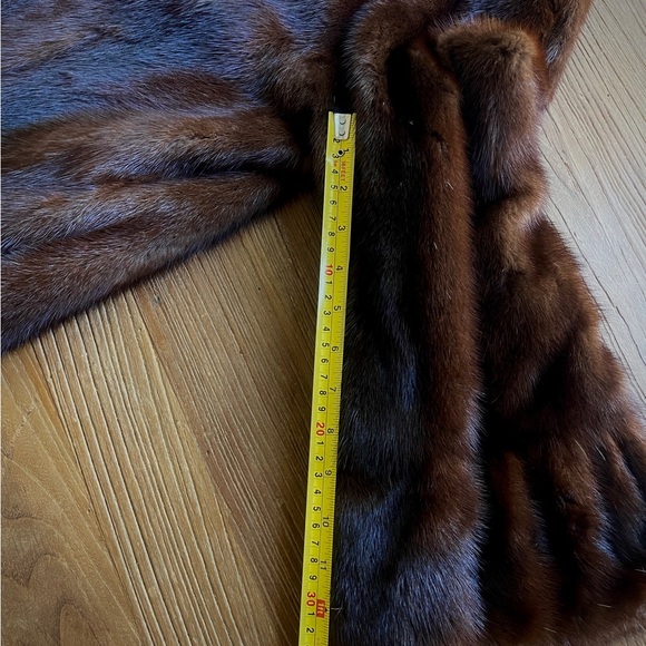 SOLD:Spectacular designer Mink coat with detailing on cuffs and shoulder. Size L - Picture 9 of 15